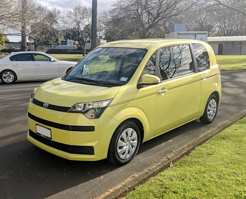 2015 Toyota Spade X