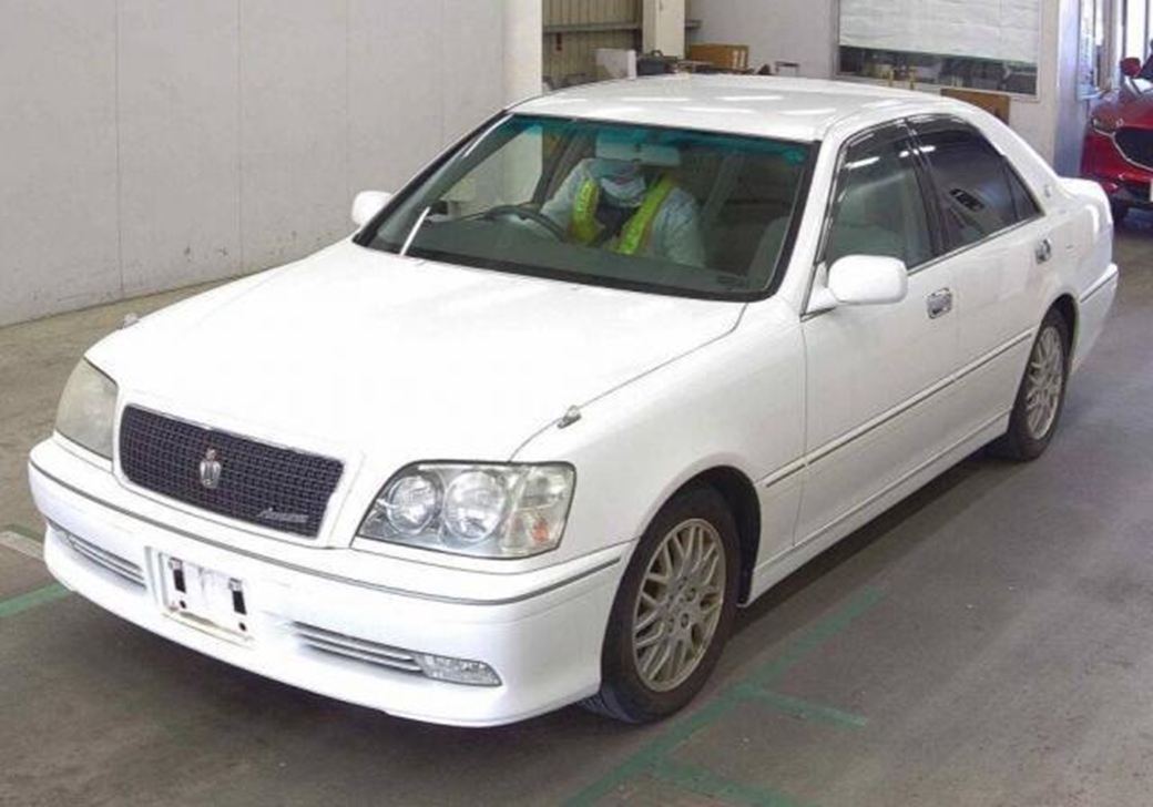 2000 Toyota Crown 23,923mls | Image 1 of 18