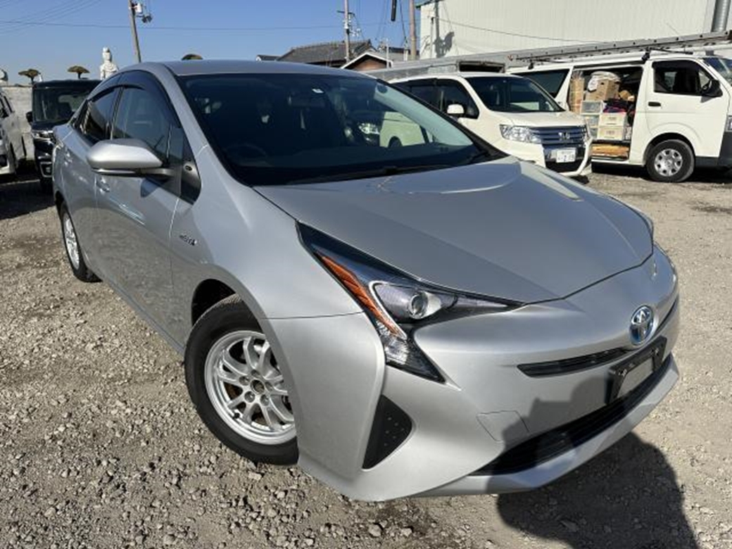 2017 Toyota Prius 99,775kms | Image 1 of 9