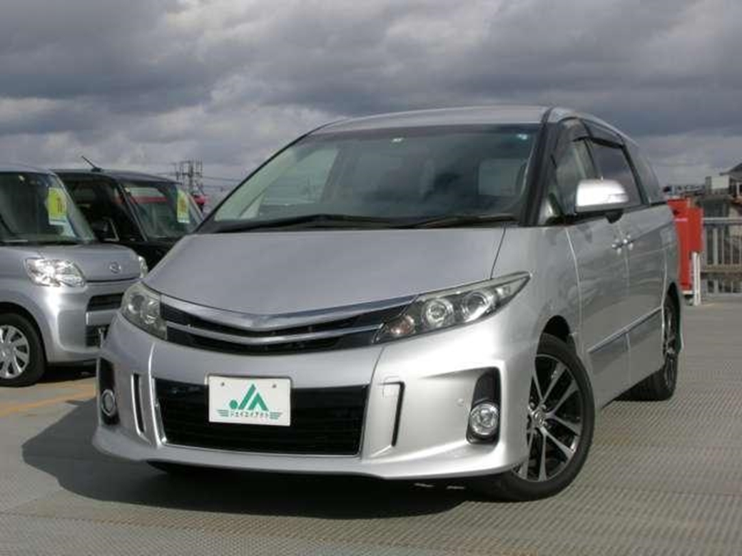 2013 Toyota Estima Aeras 73,000kms | Image 1 of 20