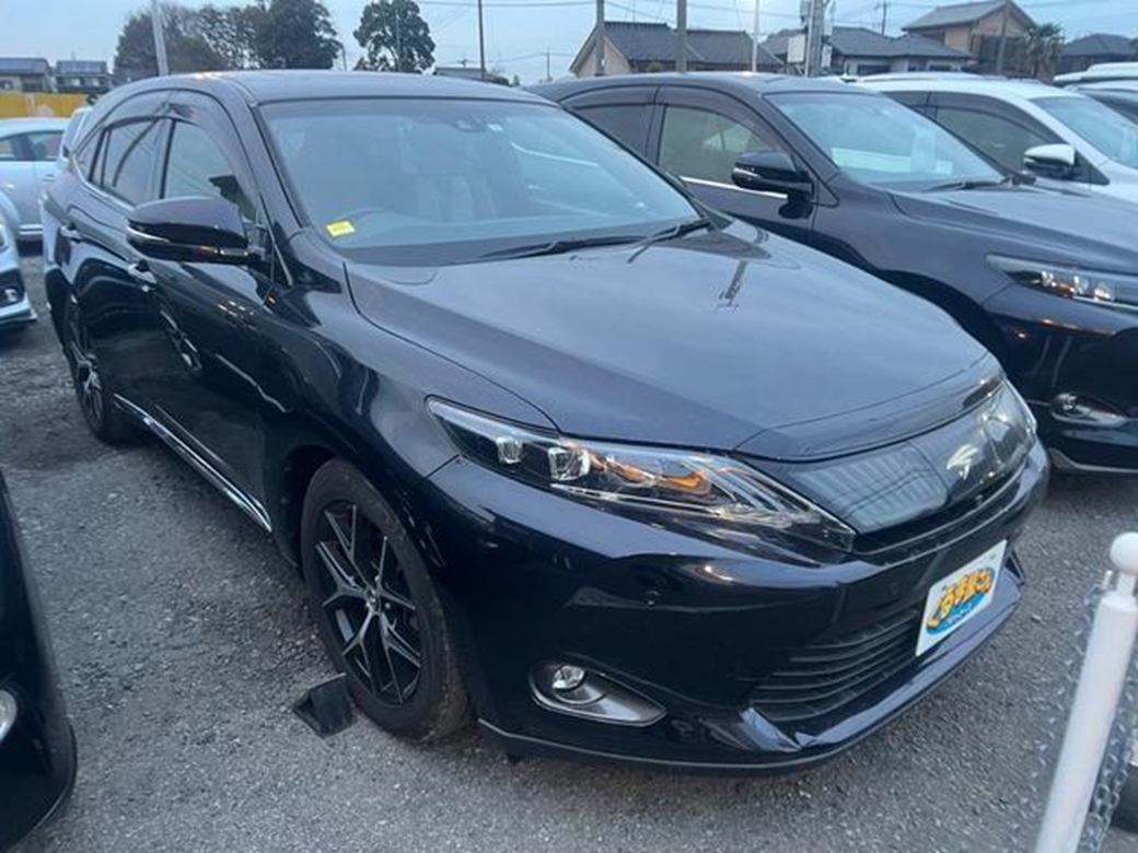 2016 Toyota Harrier 69,750kms | Image 1 of 19