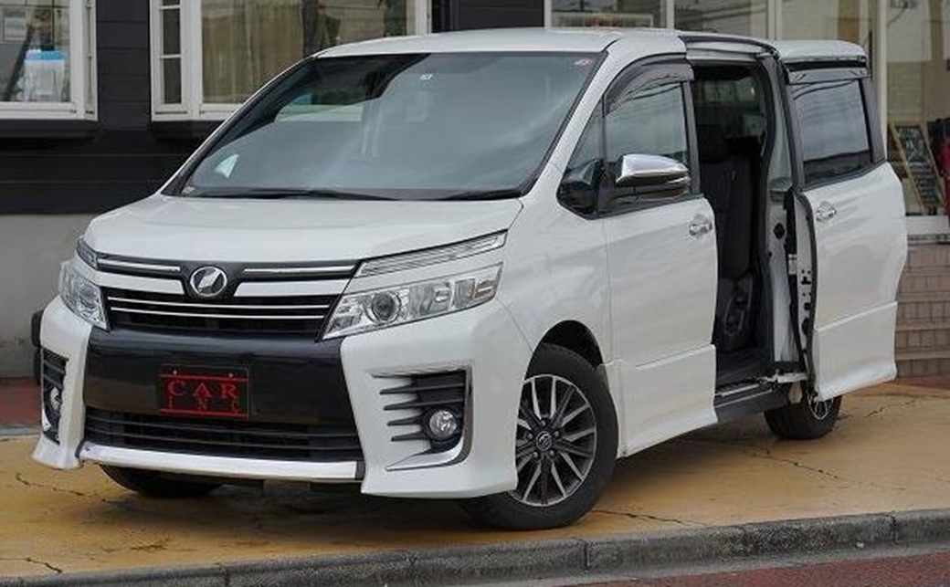 2015 Toyota Voxy ZS 91,210kms | Image 1 of 20