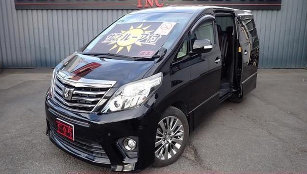 2014 Toyota Alphard 240S 90,148kms | Image 1 of 19
