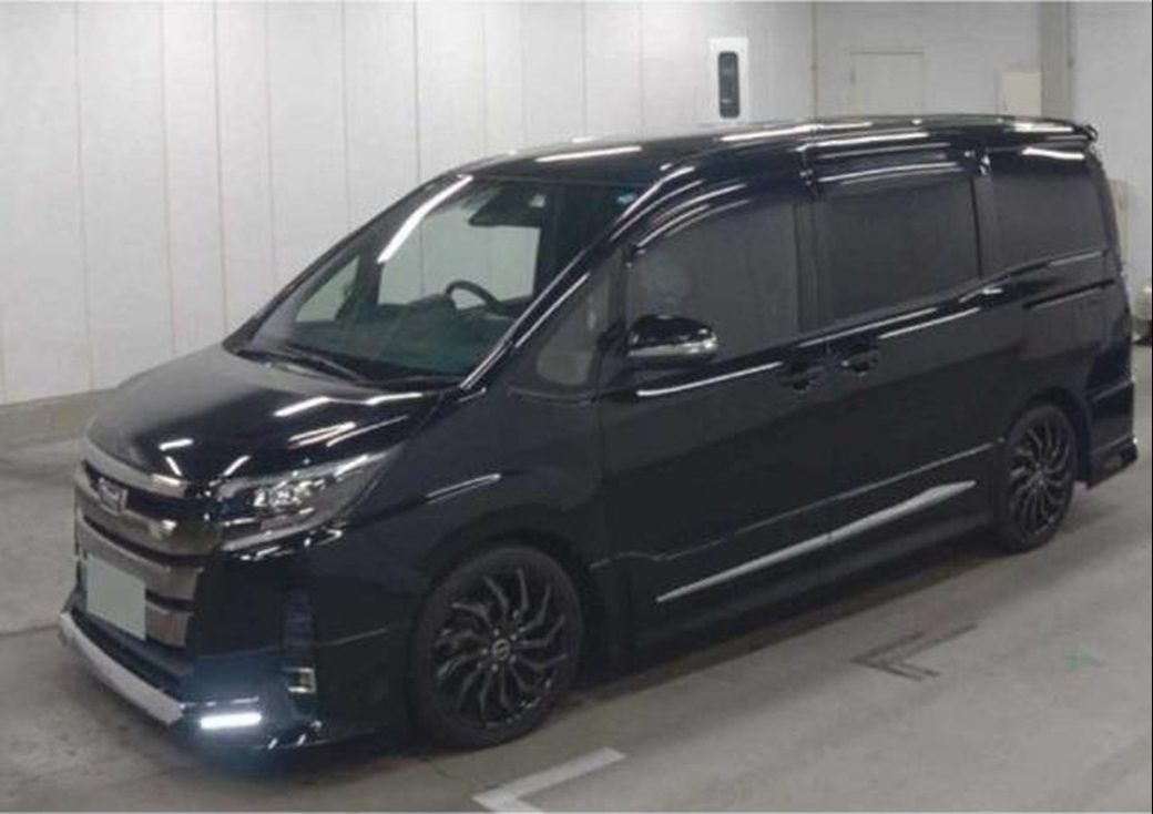 2017 Toyota Noah 4WD 51,580kms | Image 1 of 5