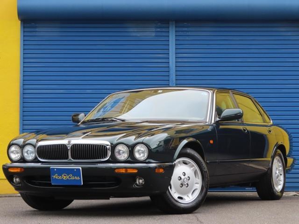 1999 Jaguar XJ 17,398mls | Image 1 of 20