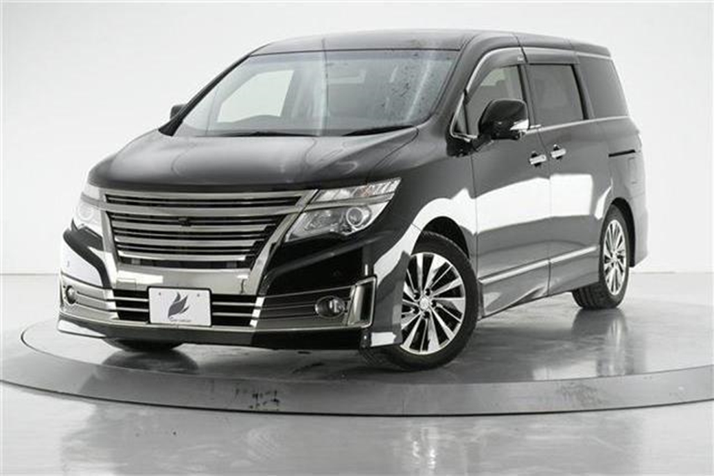 2015 Nissan Elgrand Rider 4WD 84,300kms | Image 1 of 11