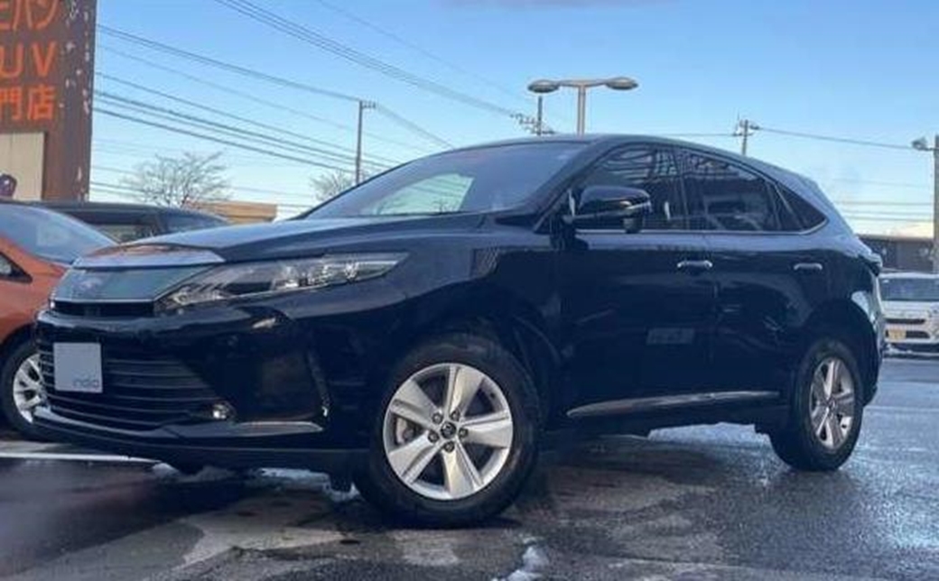 2018 Toyota Harrier 4WD 33,000kms | Image 1 of 20