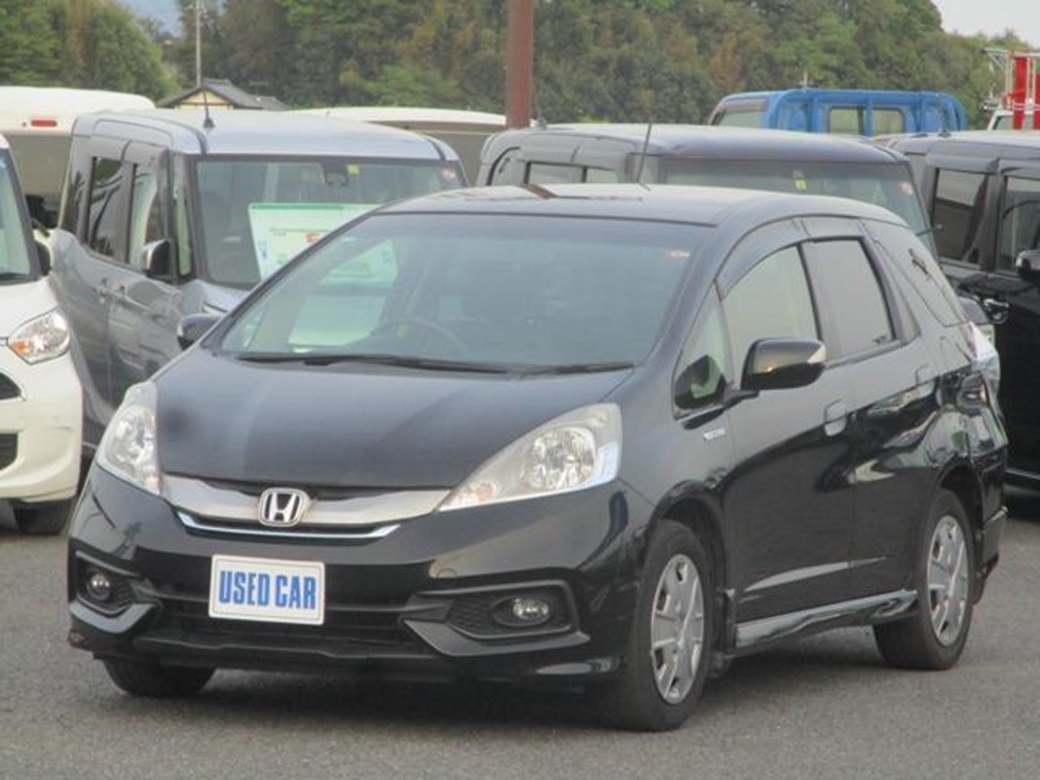 2014 Honda Fit Hybrid 59,000kms | Image 1 of 15