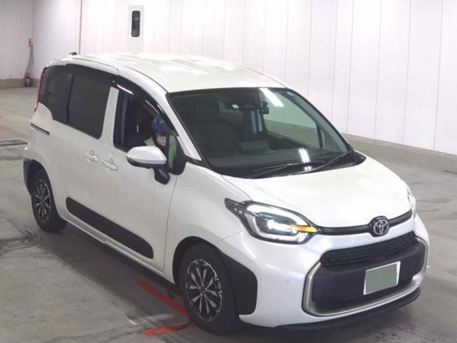 Toyota Sienta 