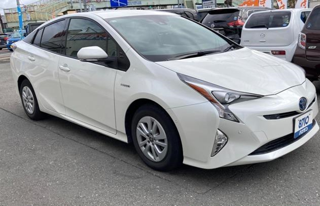 2018 Toyota Prius Plus 42,000kms | Image 1 of 19