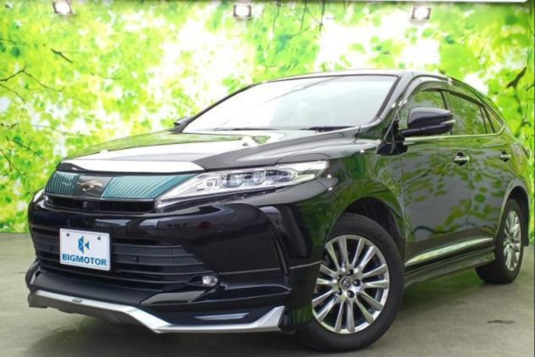 2017 Toyota Harrier 4WD 62,000kms | Image 1 of 18