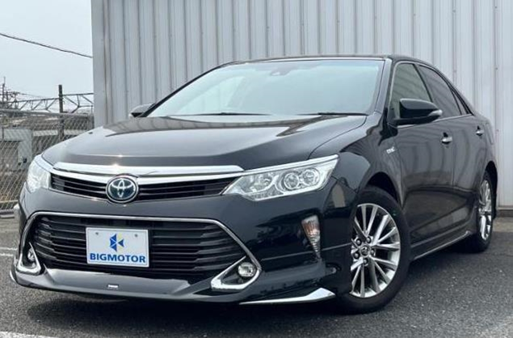 2016 Toyota Camry Hybrid 67,000kms | Image 1 of 18