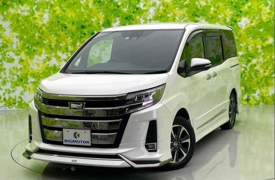 2019 Toyota Noah 4WD 63,000kms | Image 1 of 18