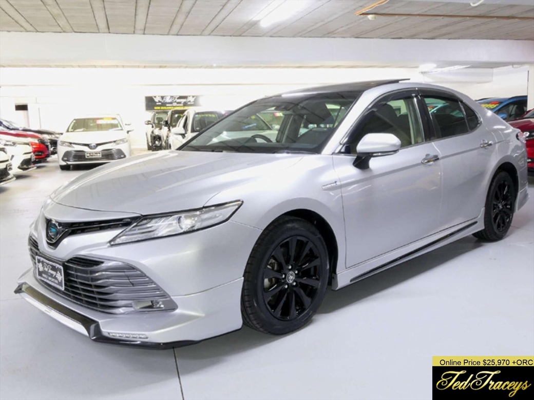 2017 Toyota Camry Hybrid 83,672kms | Image 1 of 20