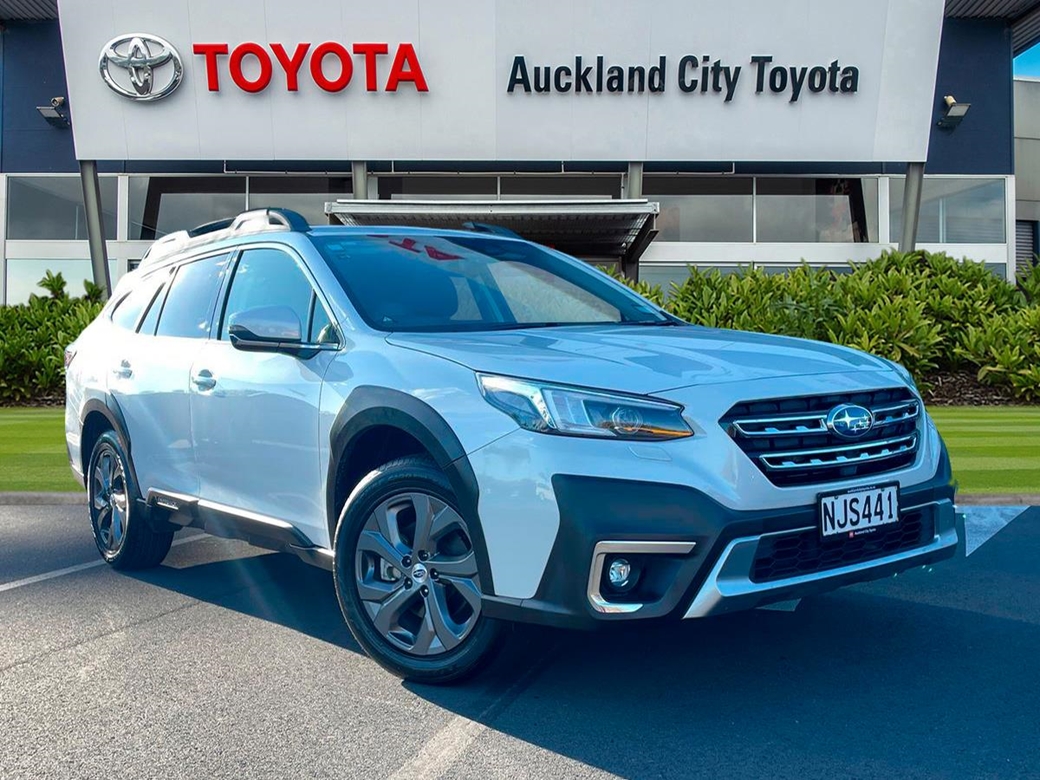 2021 Subaru Outback 4WD 82,028kms | Image 1 of 17
