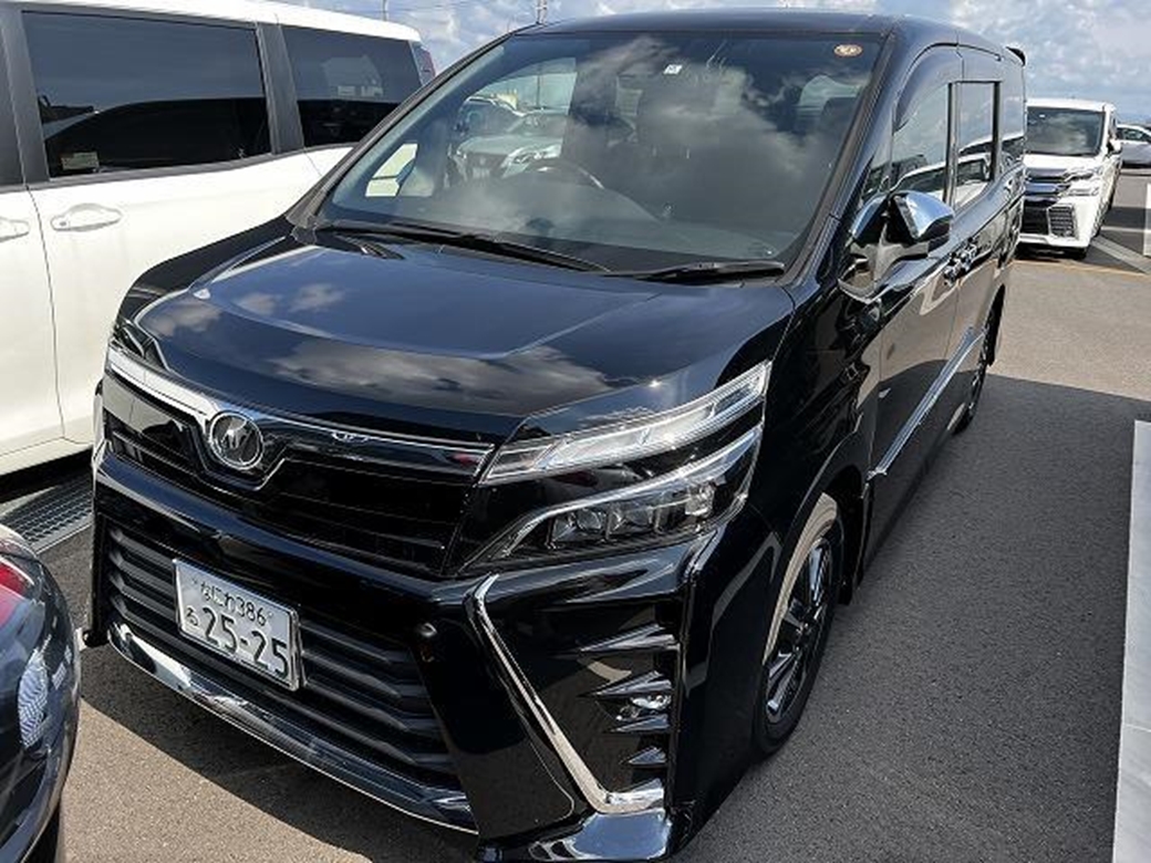 2018 Toyota Voxy 19,982kms | Image 1 of 20