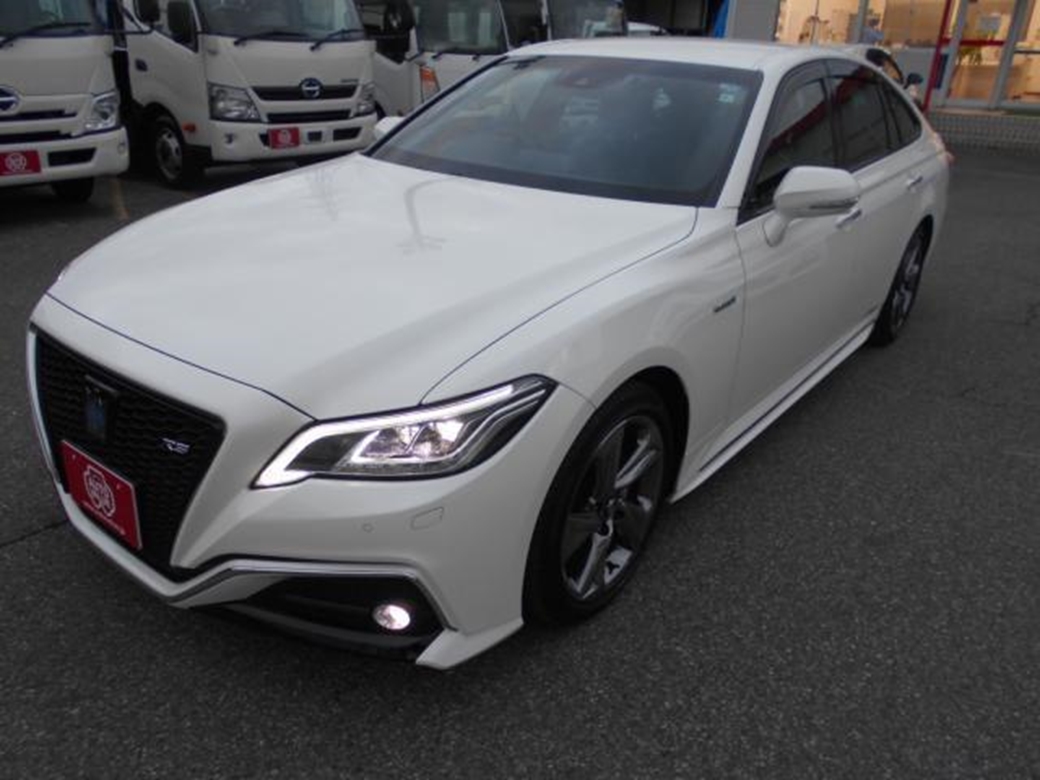 2018 Toyota Crown 27,300kms | Image 1 of 20