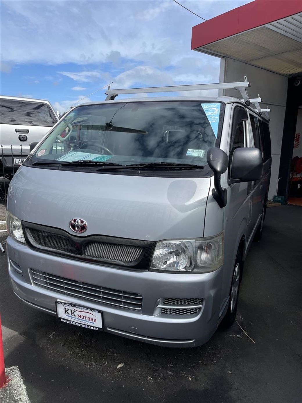 2008 Toyota Hiace 206,380kms | Image 1 of 9