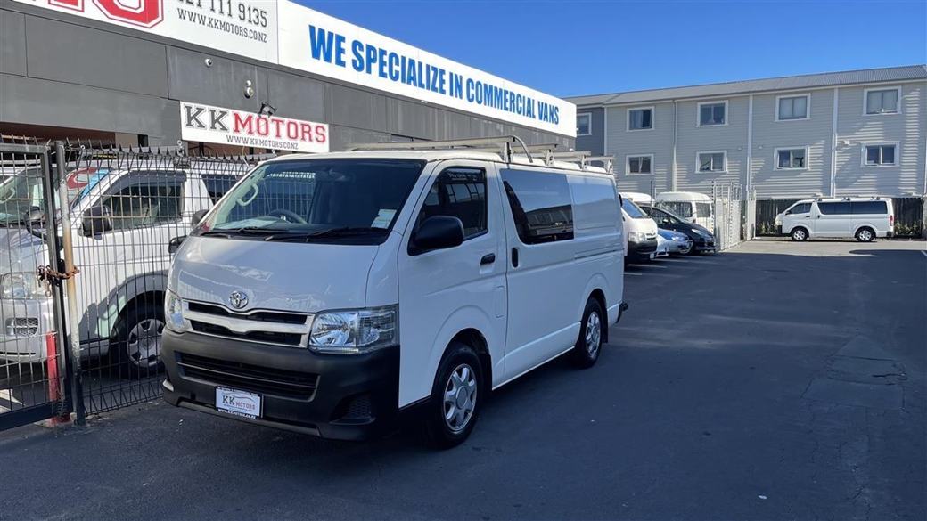 2010 Toyota Hiace 235,802kms | Image 1 of 17