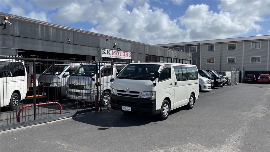 2006 Toyota Hiace 188,563kms | Image 1 of 10