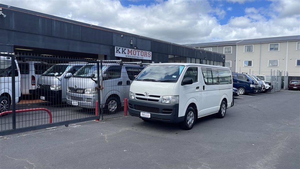 2007 Toyota Hiace 196,888kms | Image 1 of 15