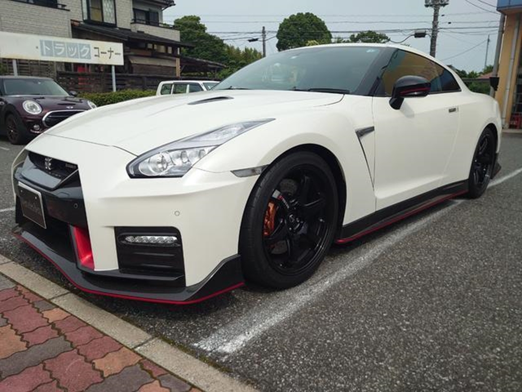 2017 Nissan GT-R Nismo 4WD 6,000kms | Image 1 of 18