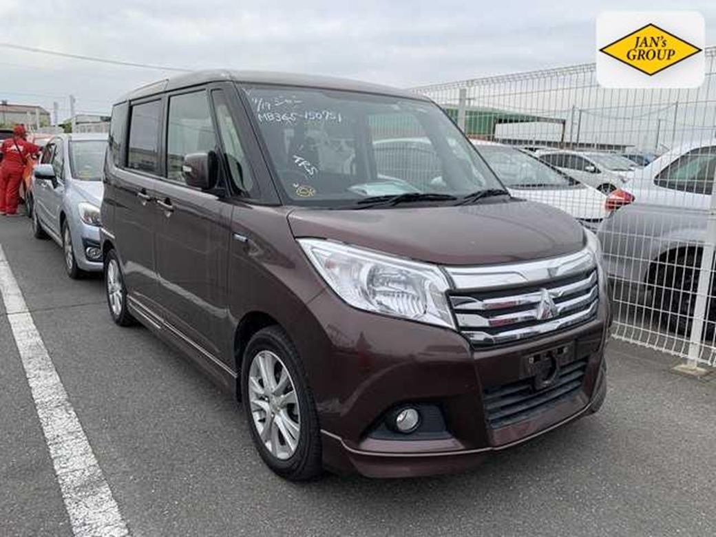 2017 Mitsubishi Delica D2 75,094kms | Image 1 of 10