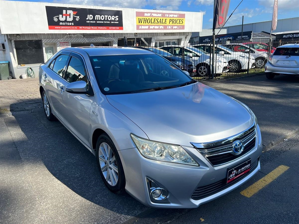 2012 Toyota Camry Hybrid 120,587kms | Image 1 of 16