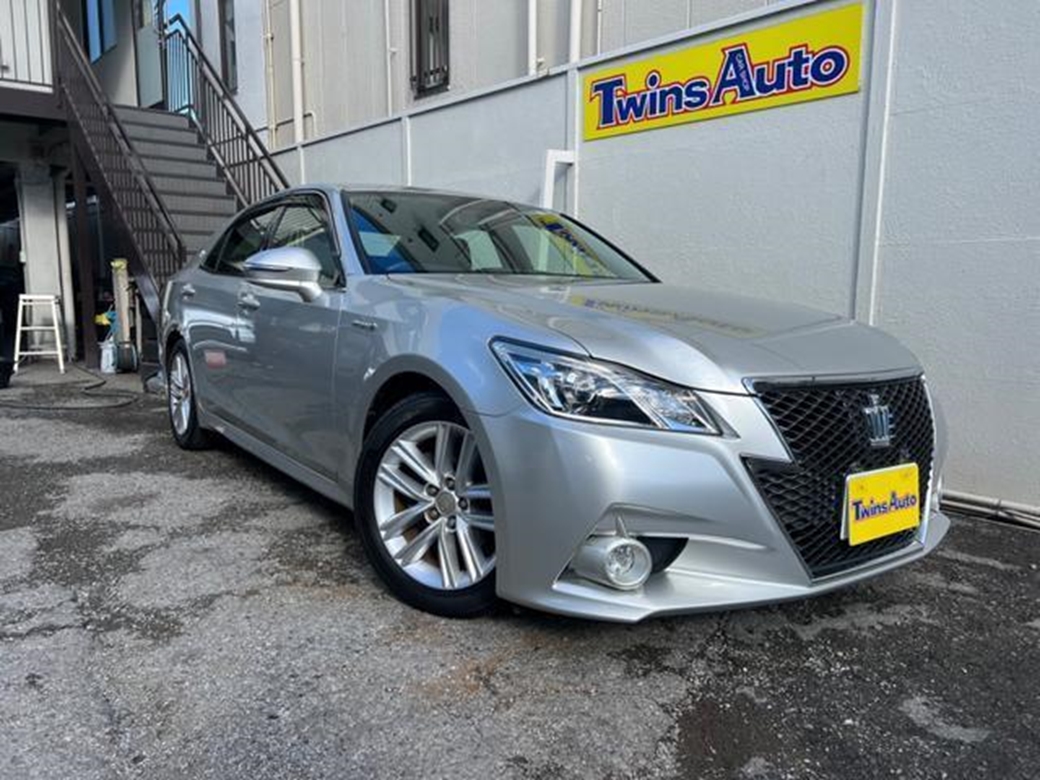 2015 Toyota Crown Athlete 79,000kms | Image 1 of 9