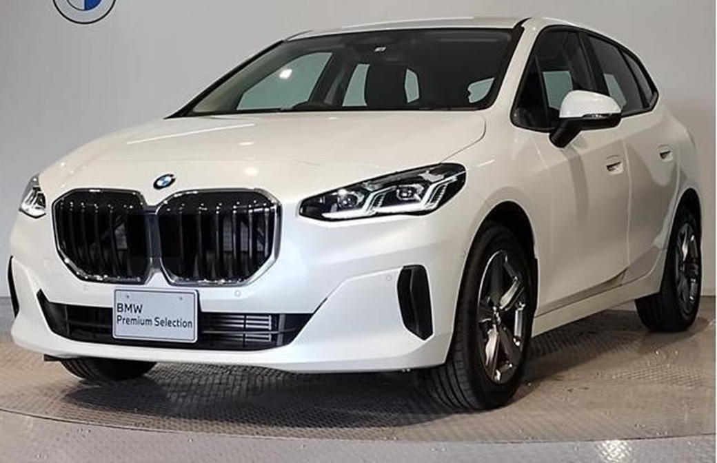 2022 BMW 2 Series 218i 3,000kms | Image 1 of 17