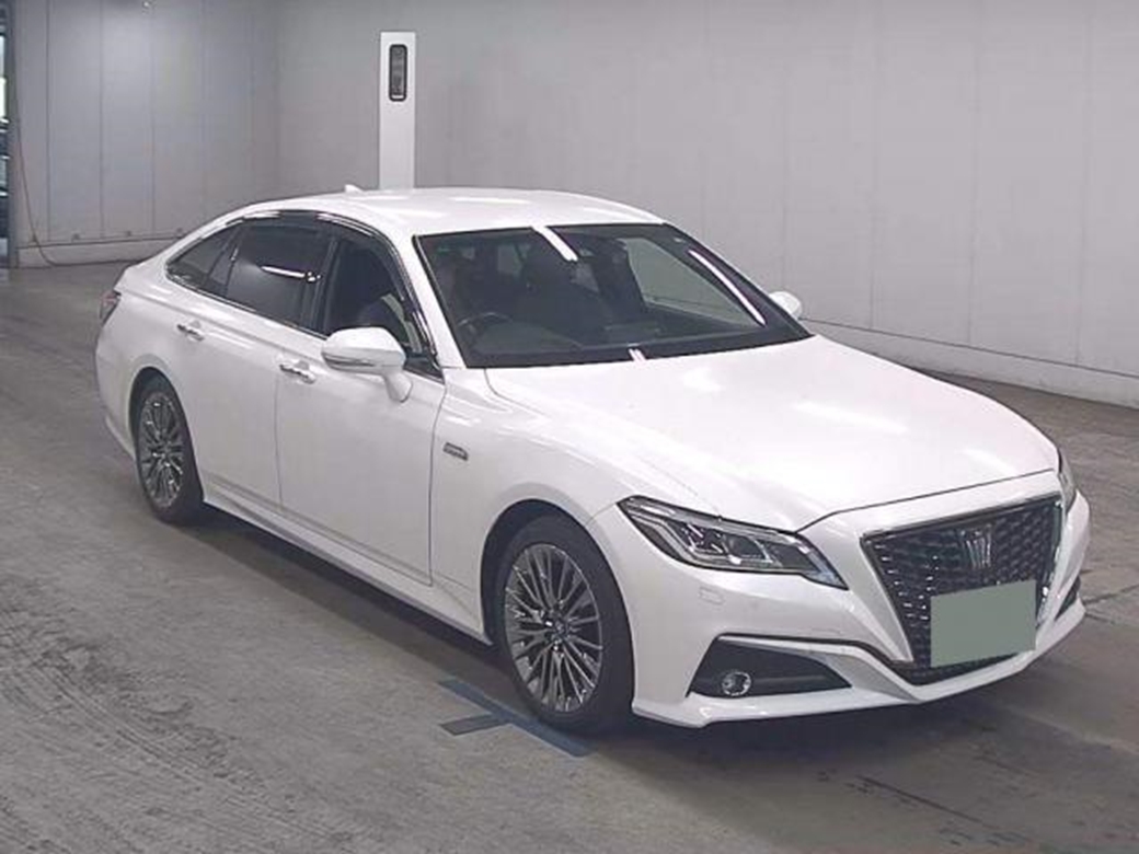 2018 Toyota Crown 105,078kms | Image 1 of 6