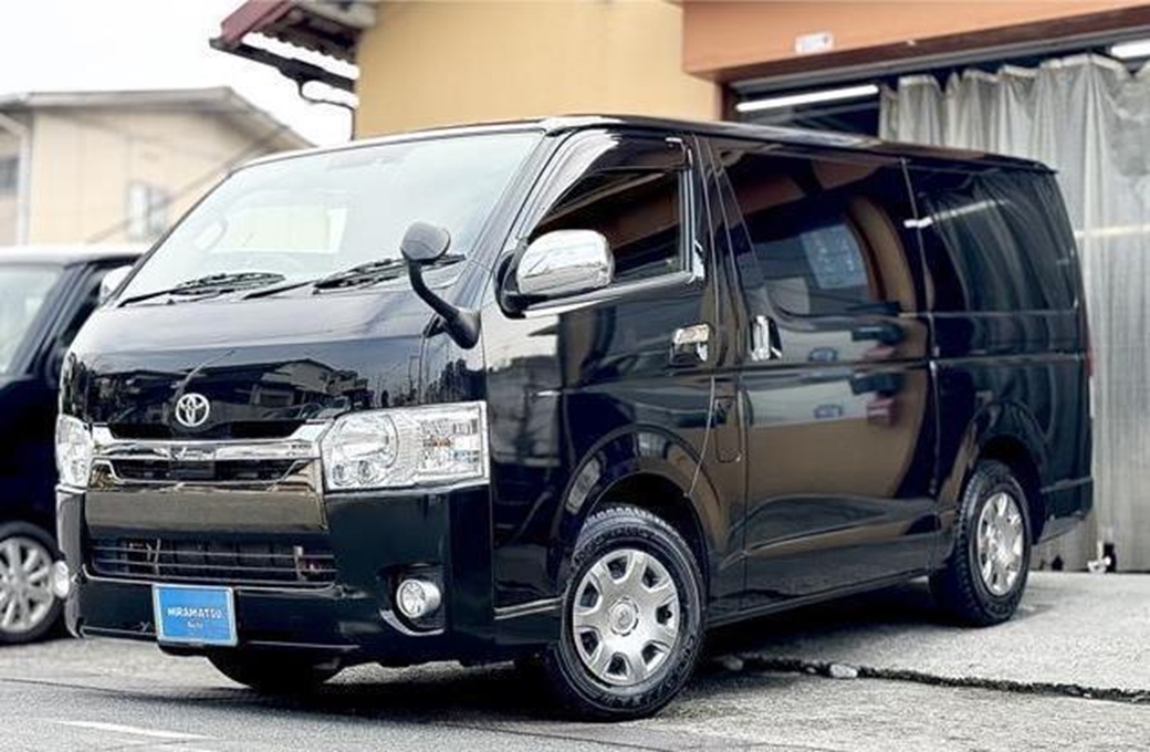 2019 Toyota Hiace 33,000kms | Image 1 of 20