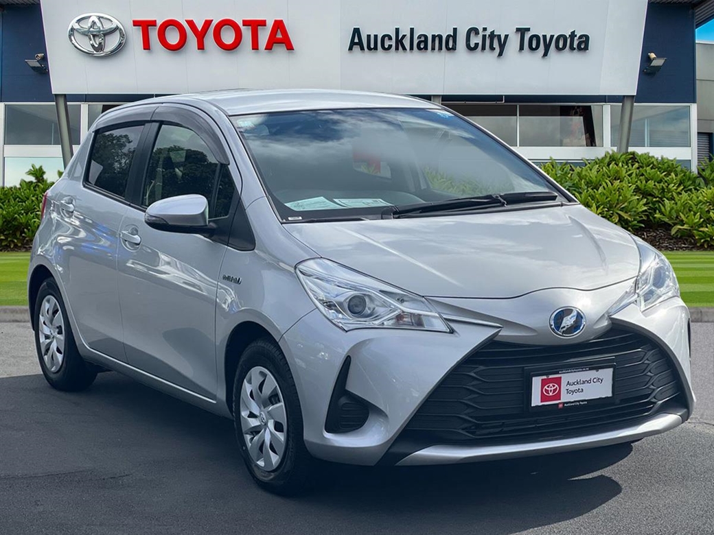 2018 Toyota Vitz Hybrid 51,499kms | Image 1 of 14