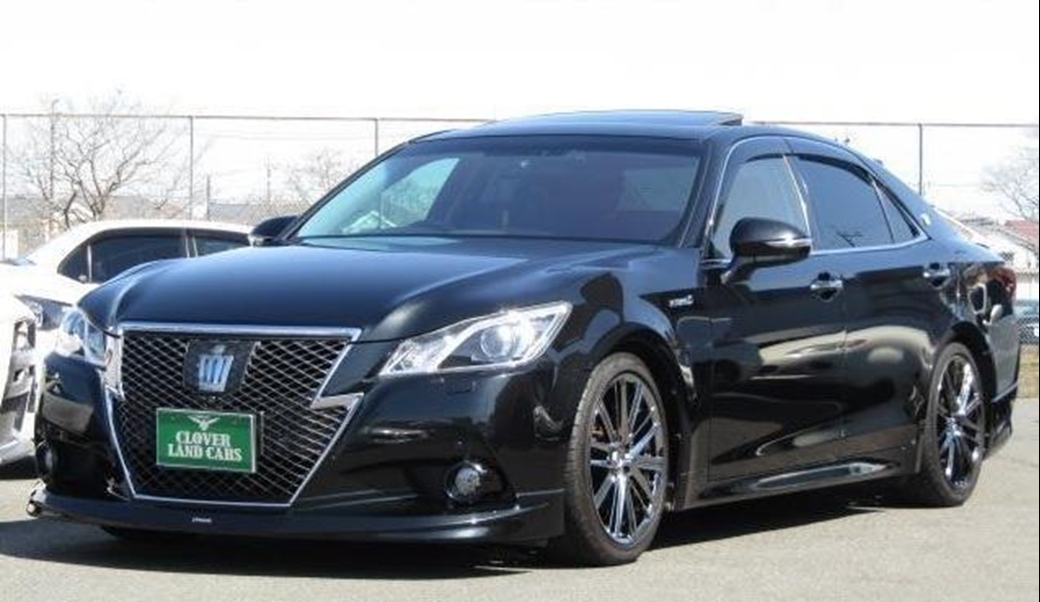 2014 Toyota Crown Hybrid 92,000kms | Image 1 of 19