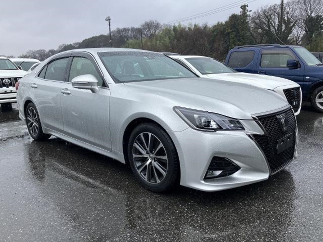 2017 Toyota Crown Athlete 21,000kms | Image 1 of 10