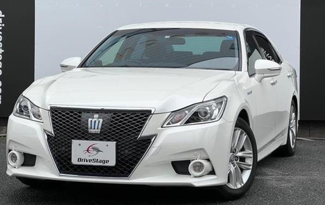 2013 Toyota Crown Athlete 49,460kms | Image 1 of 20