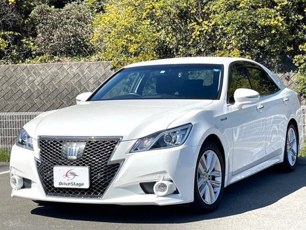 2013 Toyota Crown Athlete 57,000kms | Image 1 of 19