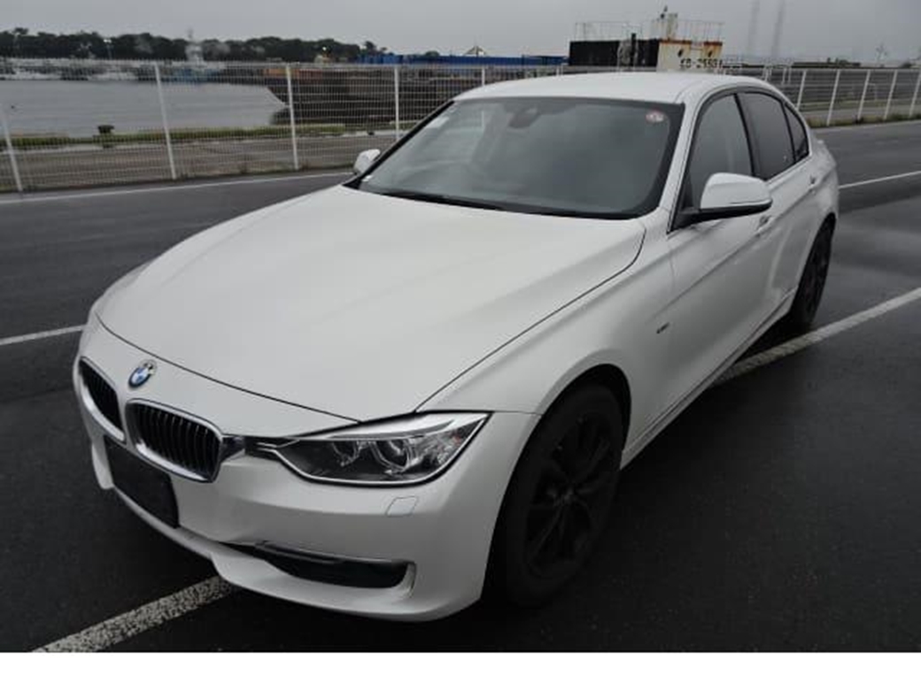 2014 BMW 3 Series 320i 49,297kms | Image 1 of 18