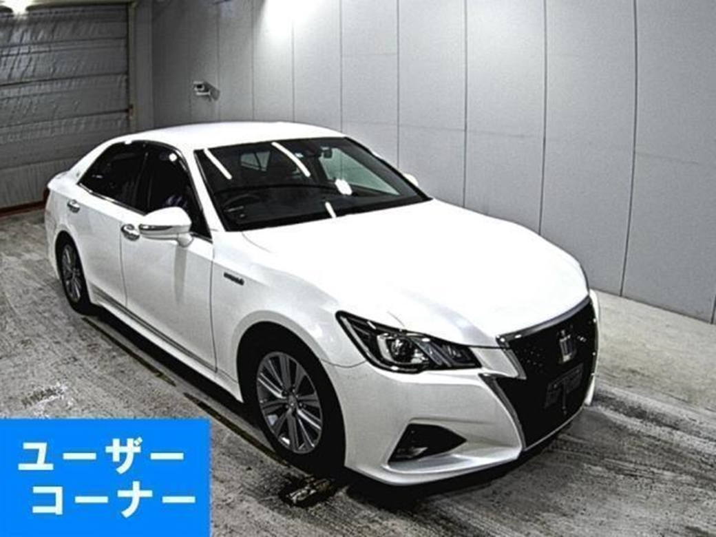 2017 Toyota Crown Athlete 88,249kms | Image 1 of 5