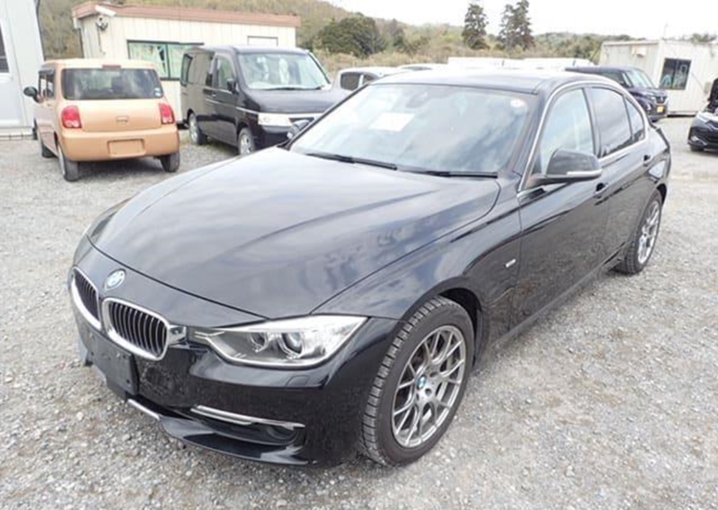 2014 BMW 3 Series 320i 129,417kms | Image 1 of 21
