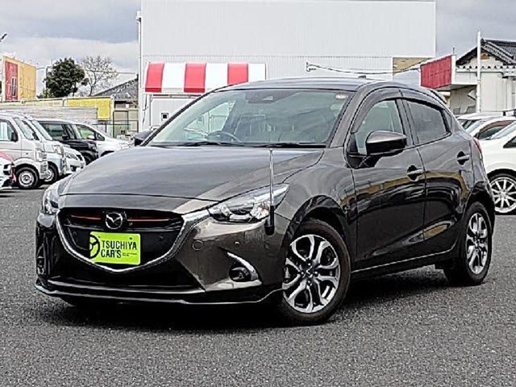 2018 Mazda Demio 15S 28,077kms | Image 1 of 10