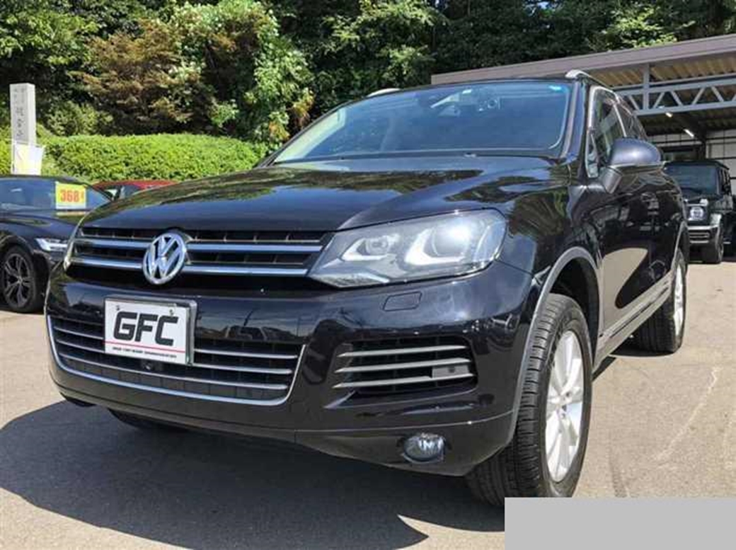 2014 Volkswagen Touareg 4WD 70,000kms | Image 1 of 24