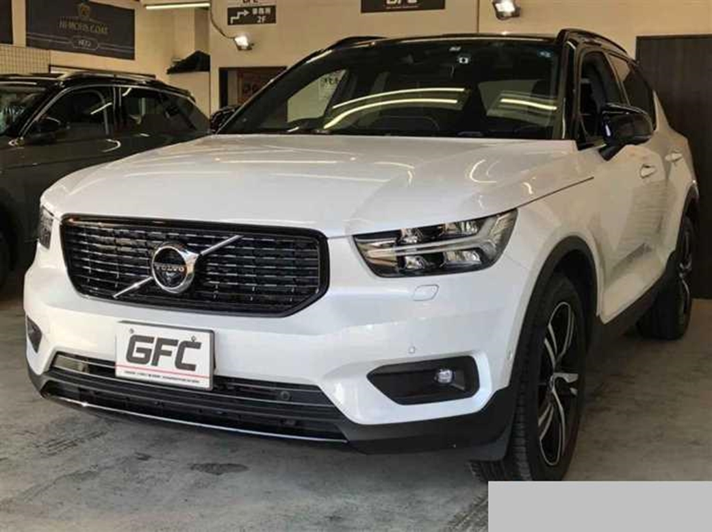2019 Volvo XC40 4WD 31,000kms | Image 1 of 21