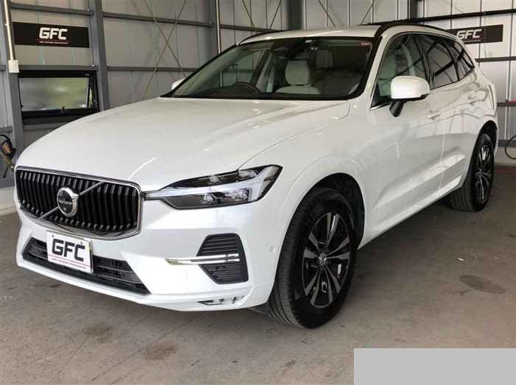 2022 Volvo XC60 4WD 8,000kms | Image 1 of 24