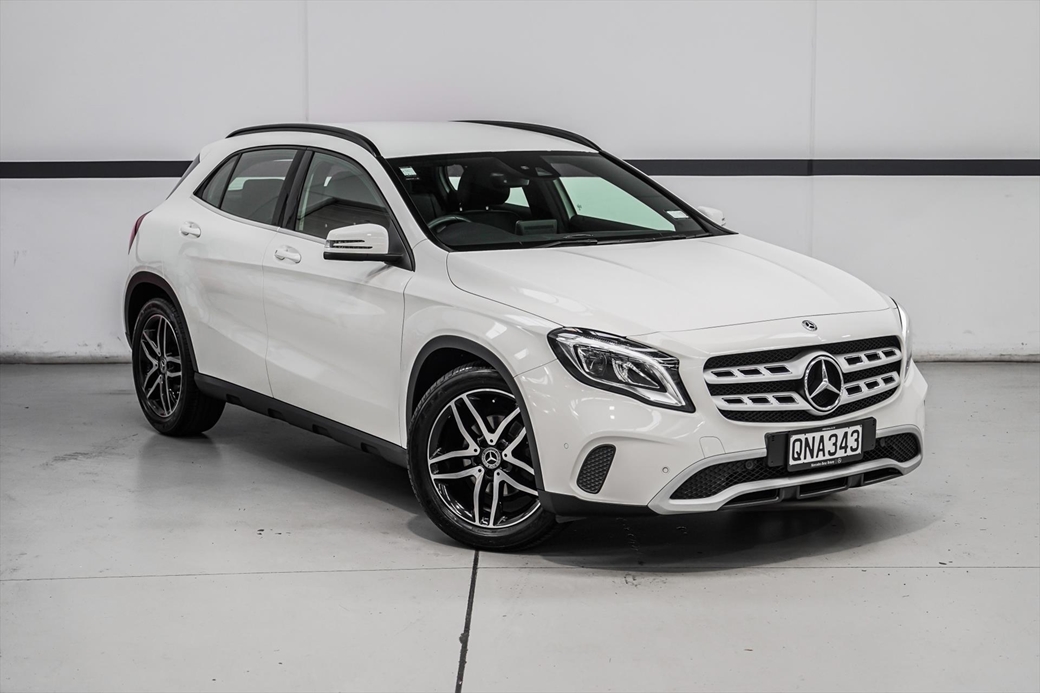 2017 Mercedes-Benz GLA Class GLA180 83,000kms | Image 1 of 19