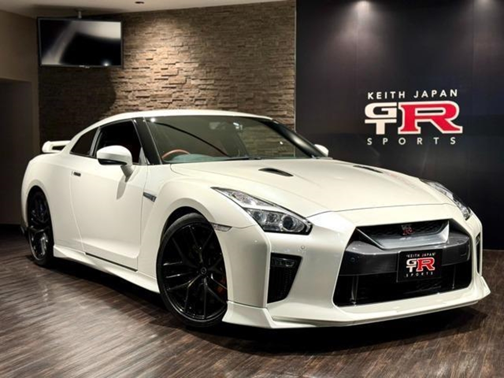 2017 Nissan GT-R Premium Edition 4WD 26,000kms | Image 1 of 19