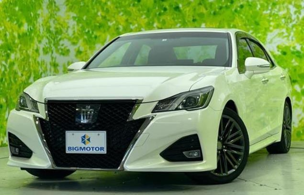 2016 Toyota Crown Athlete 75,000kms | Image 1 of 18