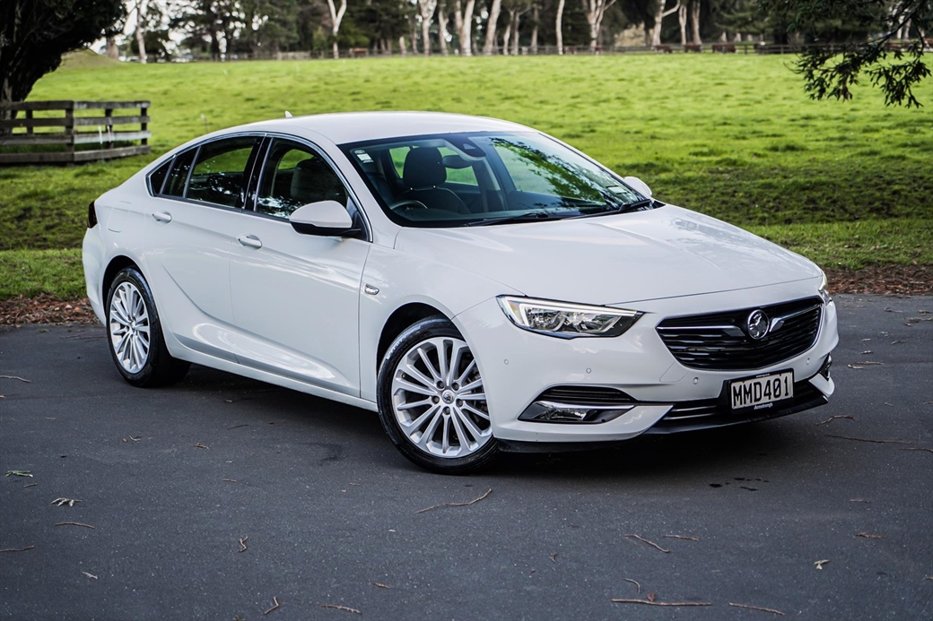 2019 Holden Commodore 61,000kms | Image 1 of 23