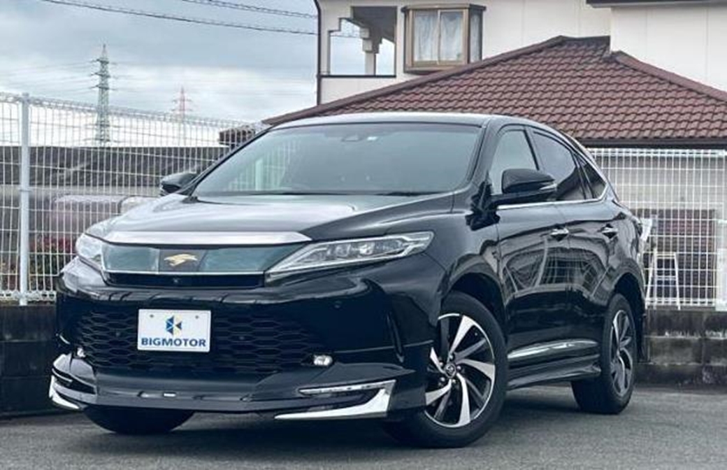 2017 Toyota Harrier Turbo 76,000kms | Image 1 of 18