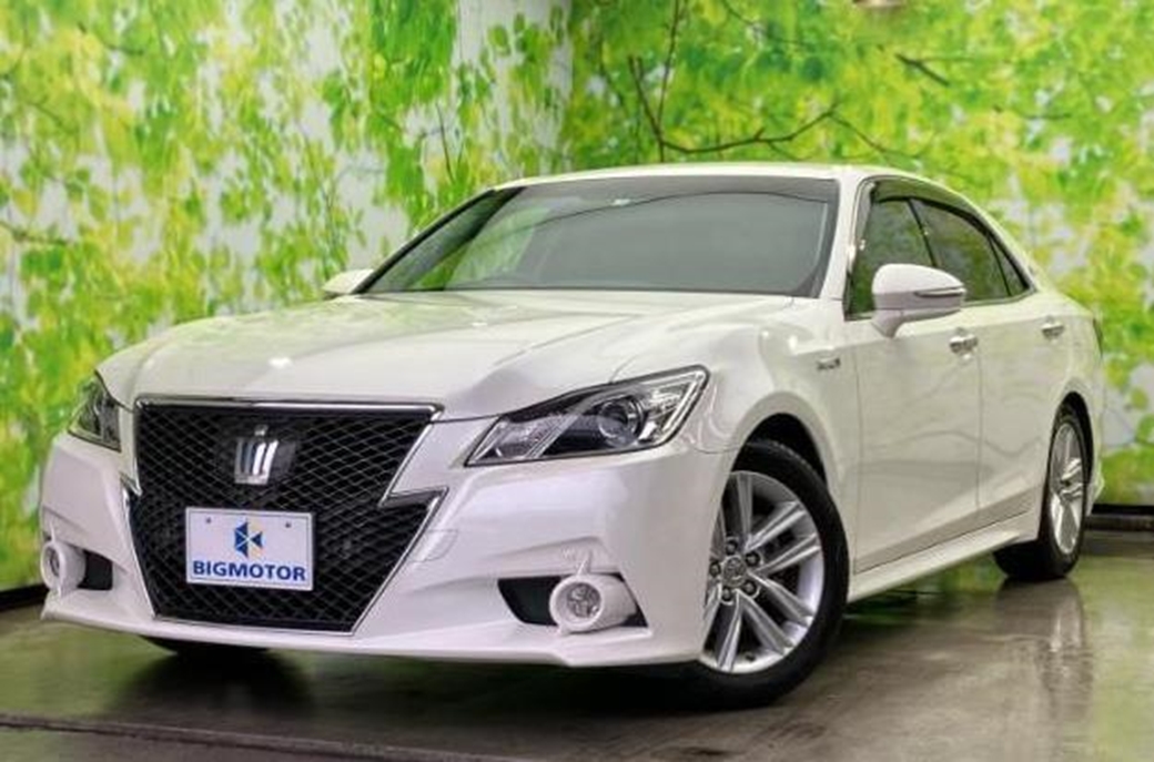 2013 Toyota Crown Athlete 40,000kms | Image 1 of 18